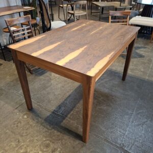 Mesa Comedor Suecia 1,28 x 0,80 - Guayubira (Outlet)